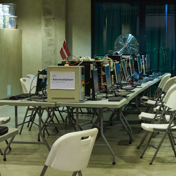 klapptoolid, laudade laenutus, kokkupandav laud